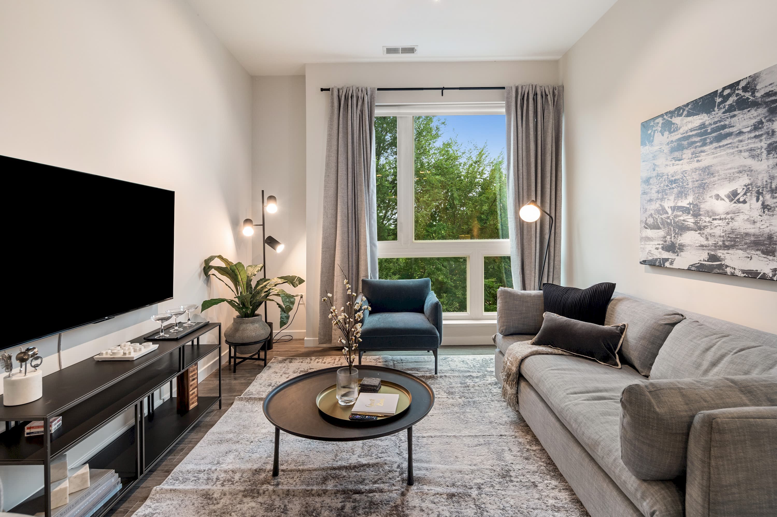 New Haven City Crossing 2BR / 2BA