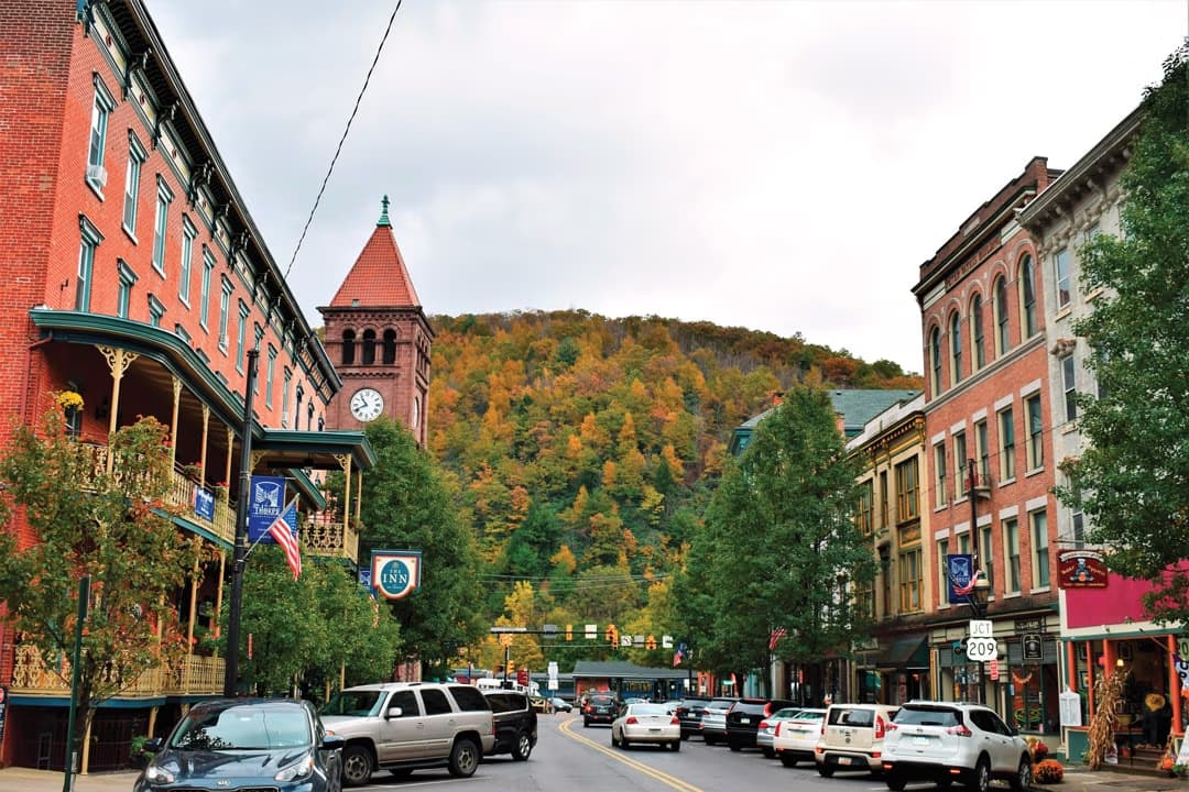 What Are the Must-Experience Activities for an Unforgettable Poconos Escape? from Hyatus