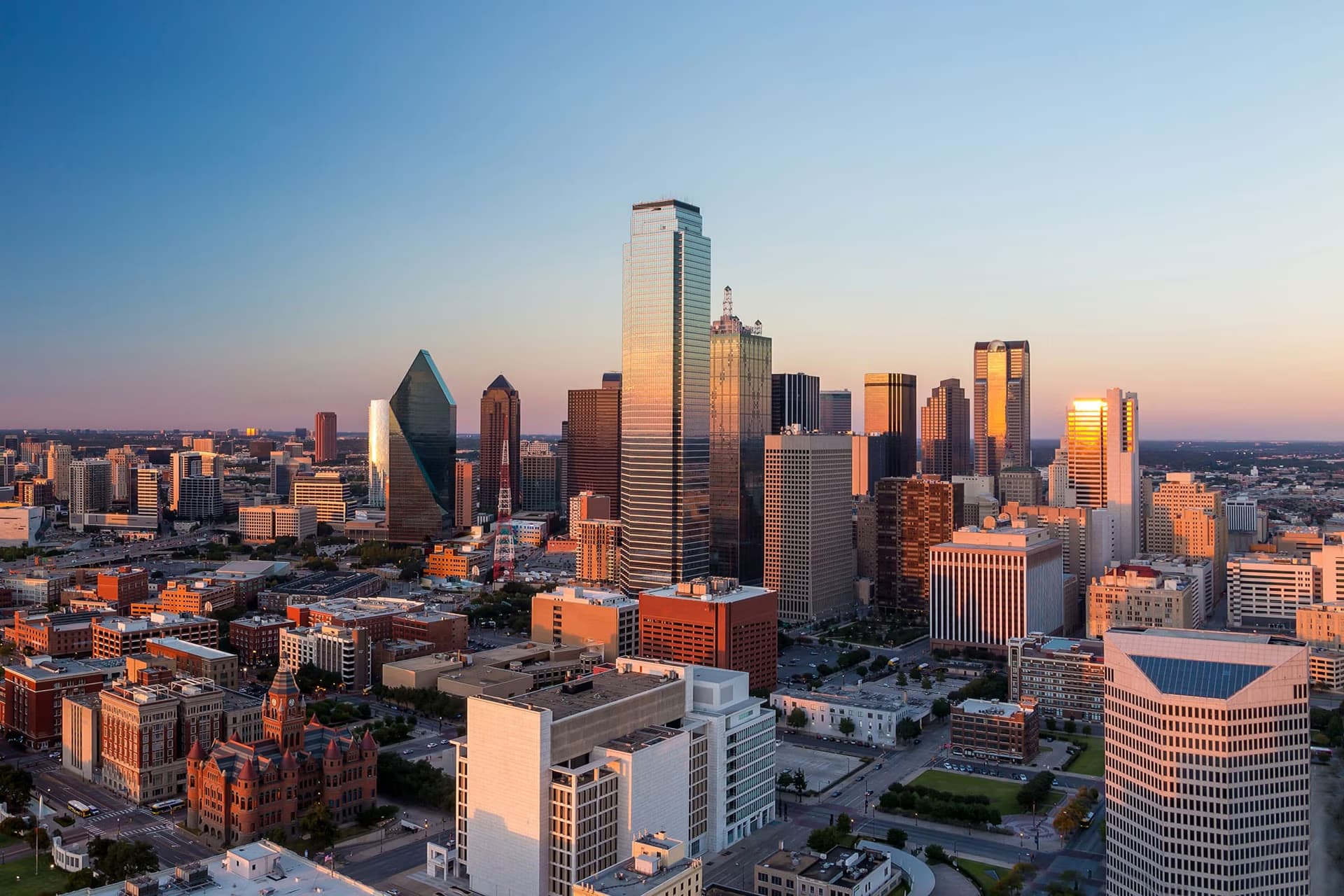Furnished apartment guide to Dallas, TX by Hyatus
