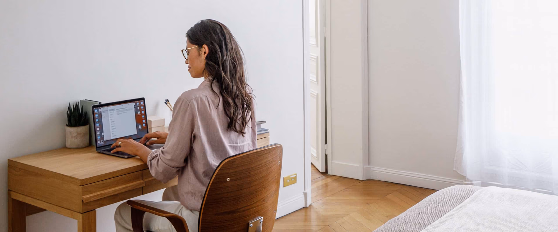 Contact Hyatus for furnished stay support by Hyatus